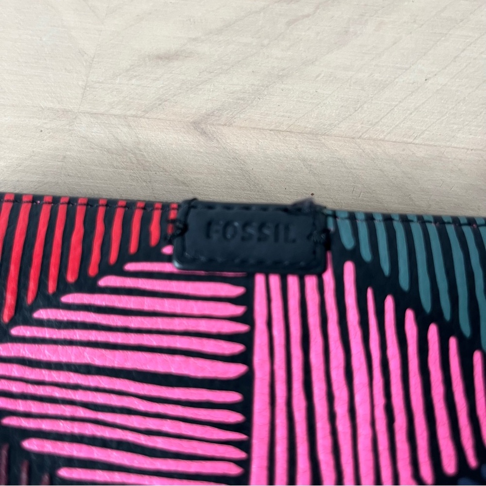 Fossil Black and Pink Patterned Wallet Zip Closure Leather - Picture 2 of 11